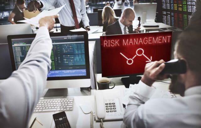 Trading Correlations in Risk Management